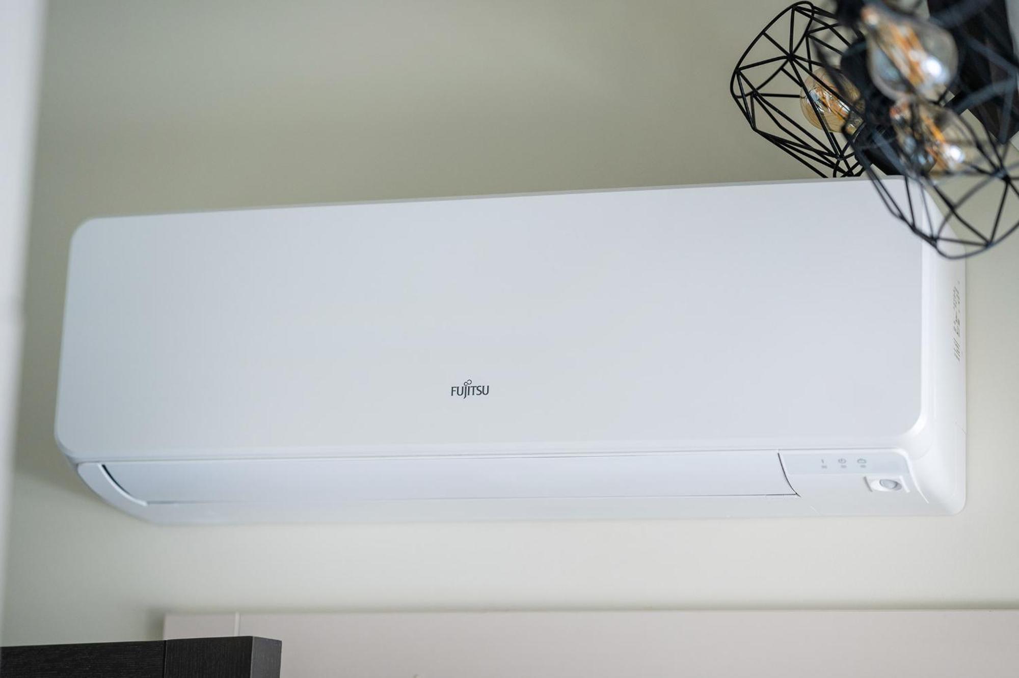 Cozy Central Attic Self Check In Вильнюс Экстерьер фото